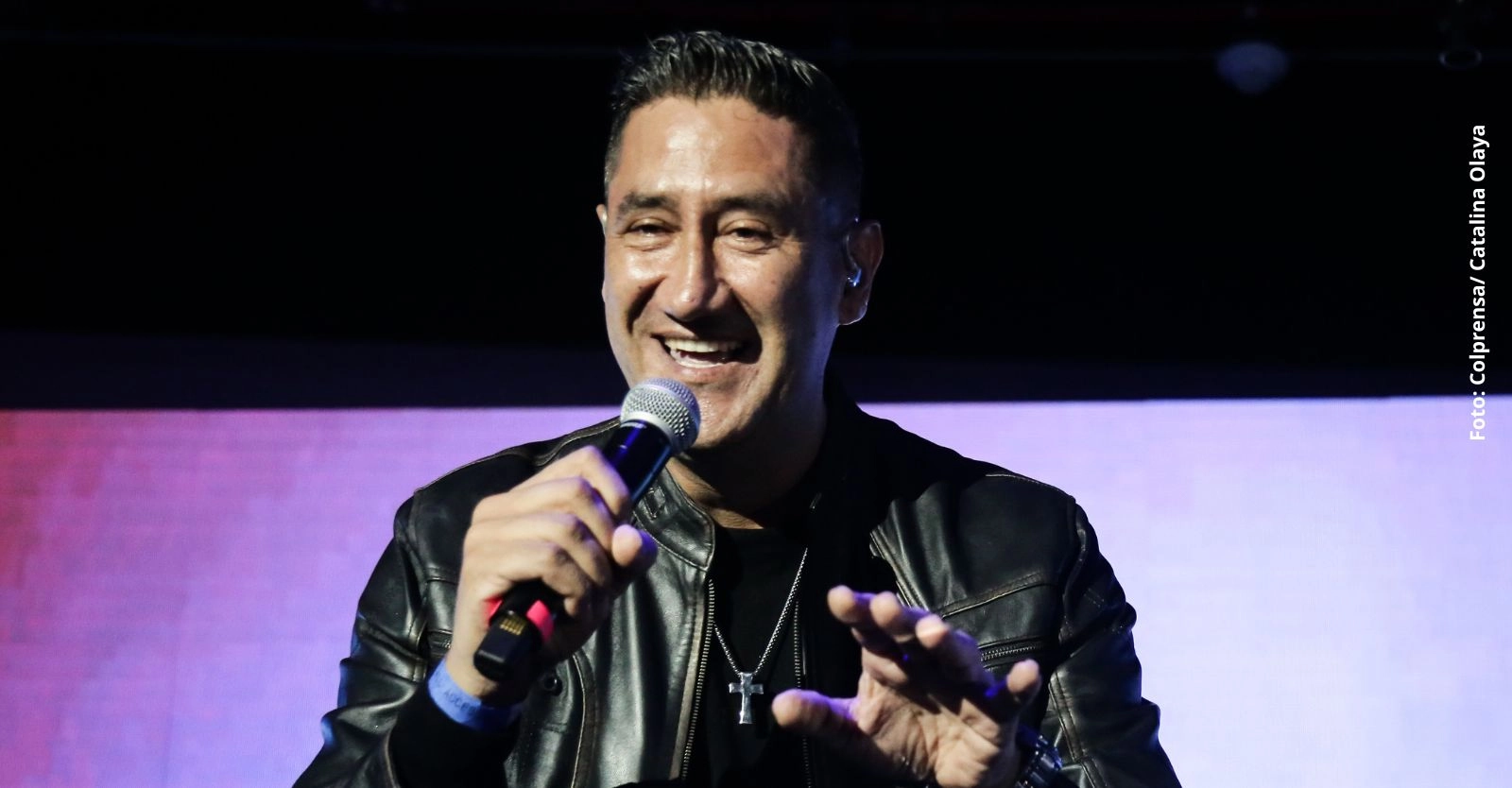 El heredero y su esposa celebran 25 años de casados