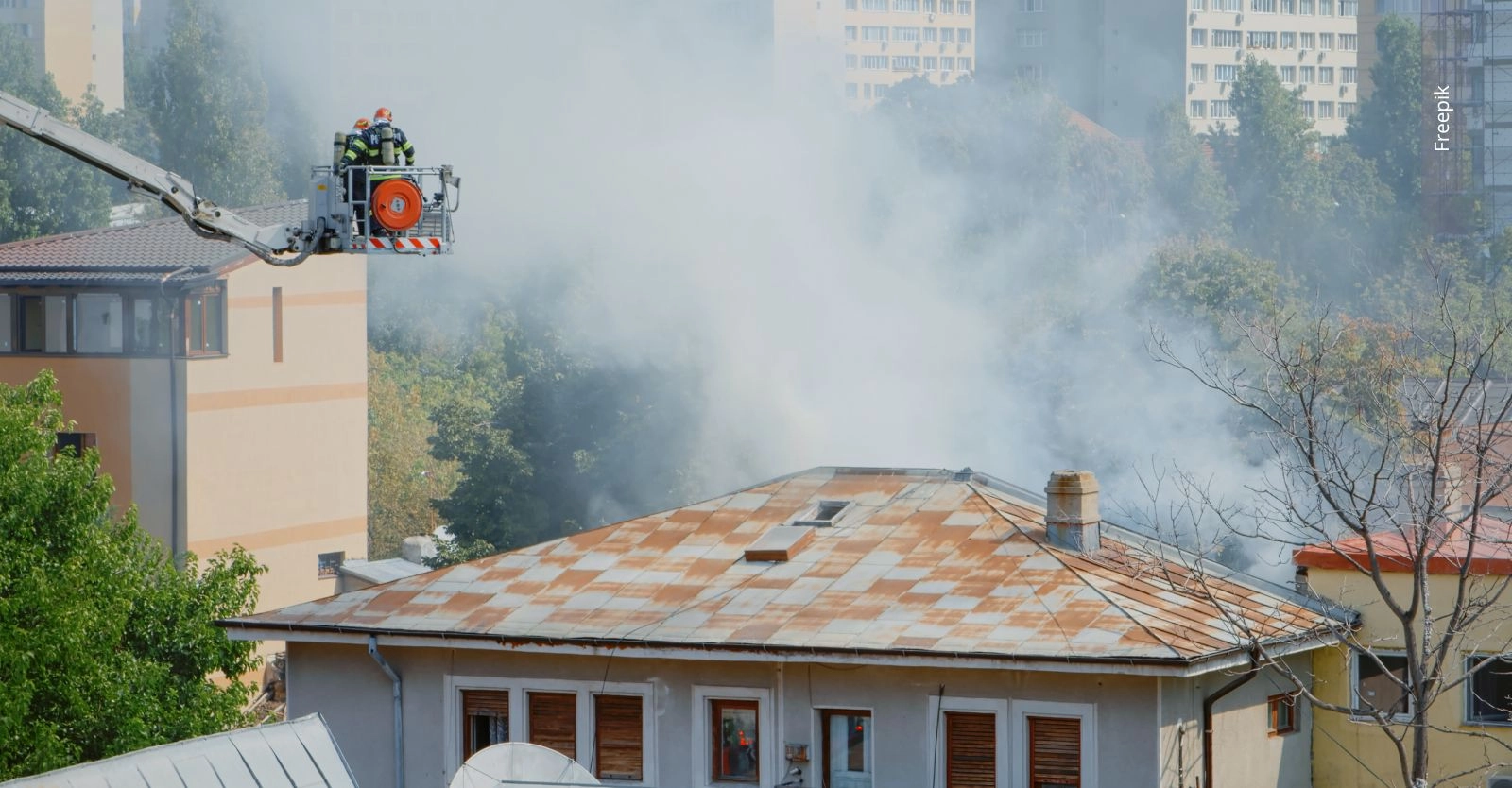 Hombre fallece en Medellín tras incendio presuntamente provocado por su expareja
