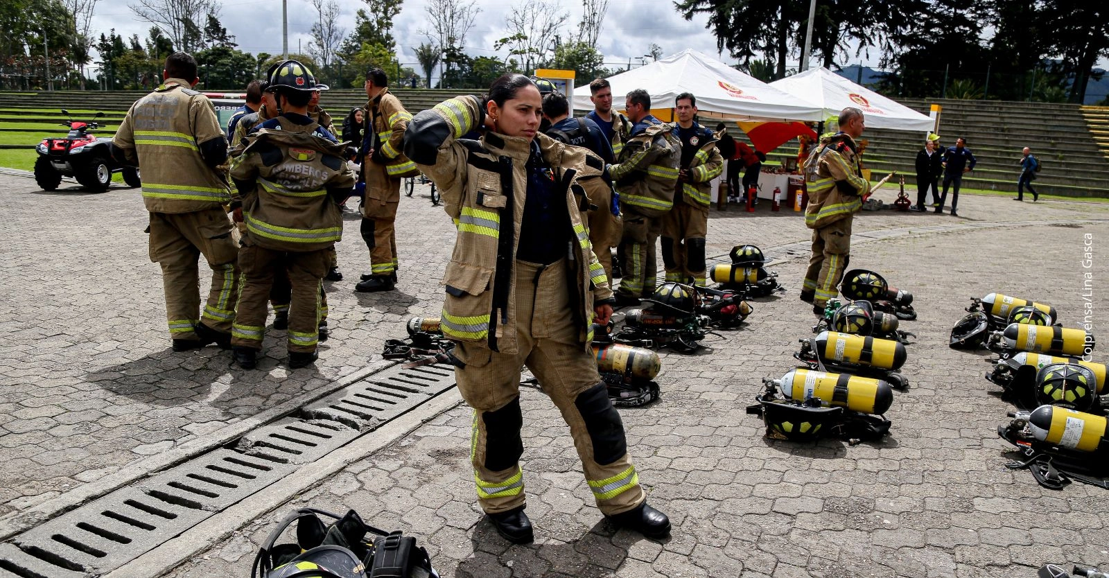 Mujeres de Bogotá pueden convertirse en bomberas en este 2026: ¿Cómo aplicar?