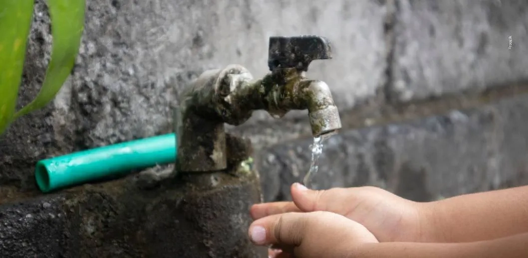 Empresas de servicios públicos anuncian cortes de agua en Bogotá y Medellín por mantenimiento
