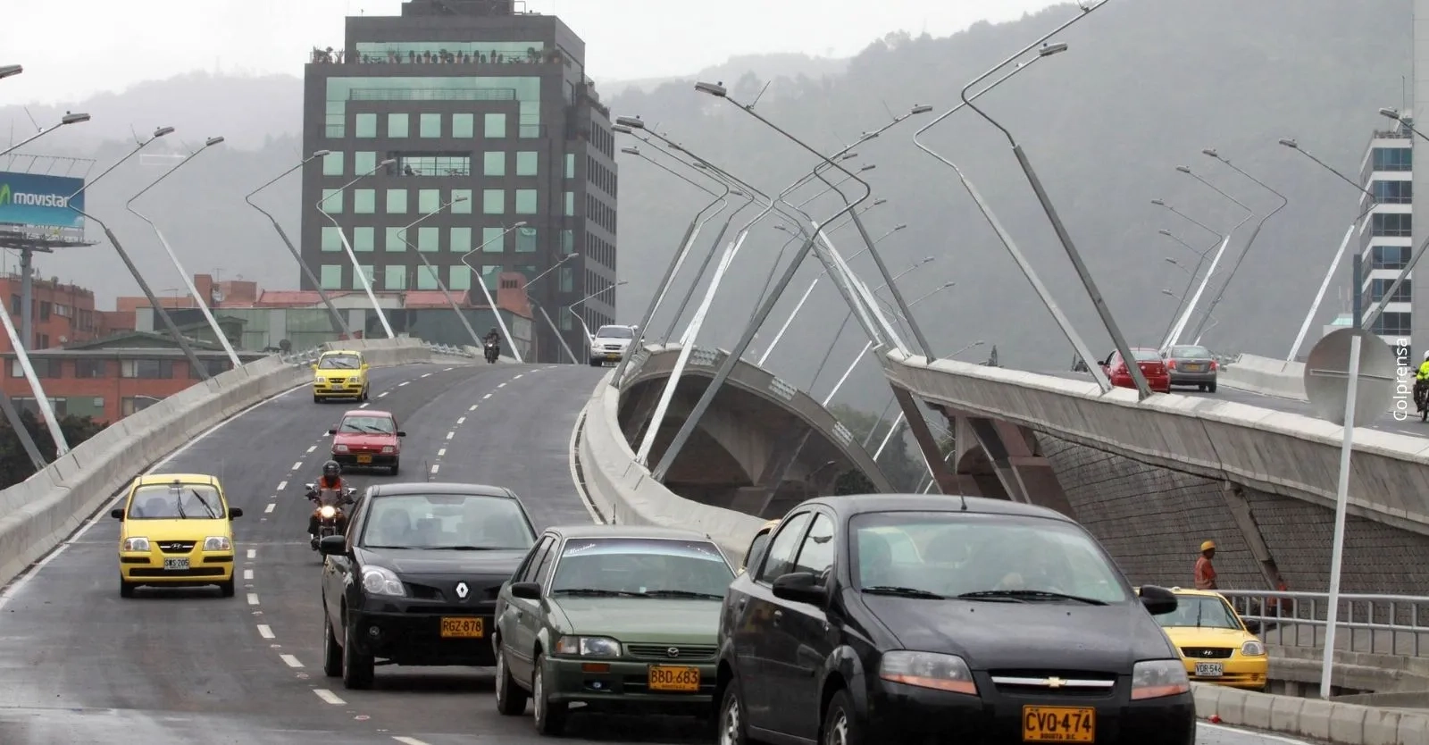 Desvíos viales por demolición del puente de la calle 100 con carrera Séptima en Bogotá