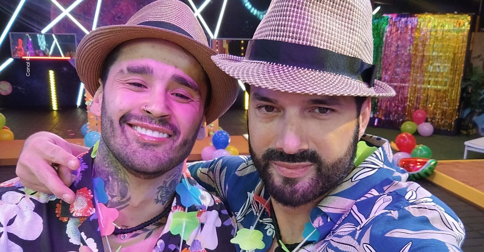 alejandro-estrada-y-tebi-bernal-compartiran-el-premio-de-la-casa-de-los-famosos.jpg
