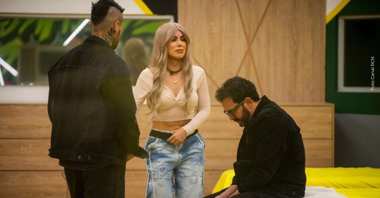 Alejandro Estrada y Tebi Bernal acusan a Juanda Caribe de expulsión de Eidevin López