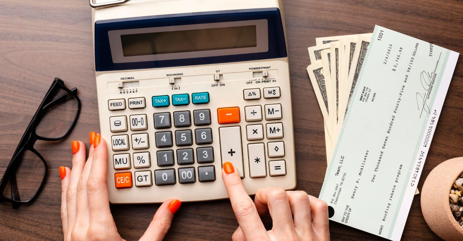 Avances de efectivo en Colombia: ¿Cómo ahorrar en intereses este año?