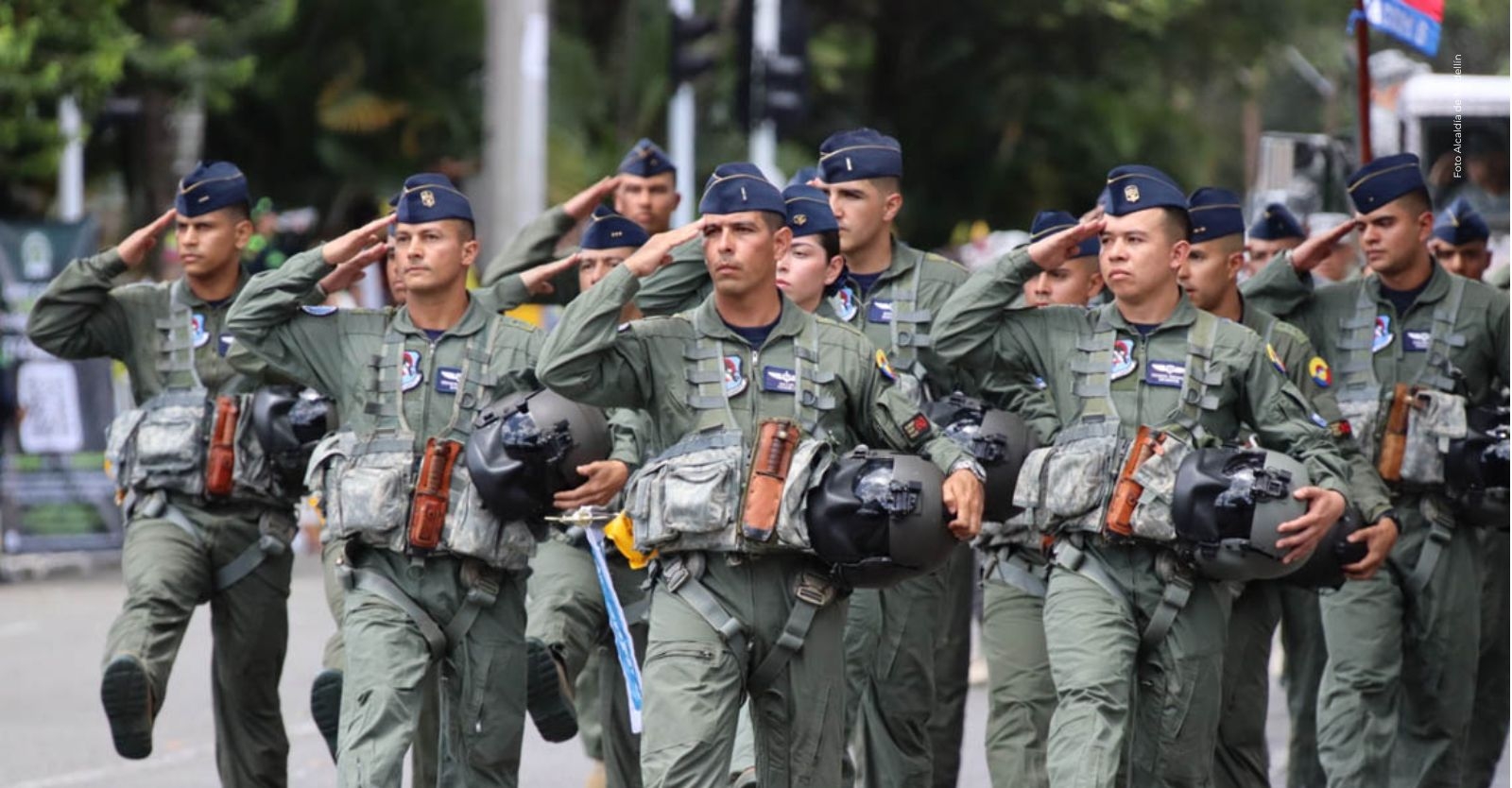 desfilemilitarmedellín (1).jpg