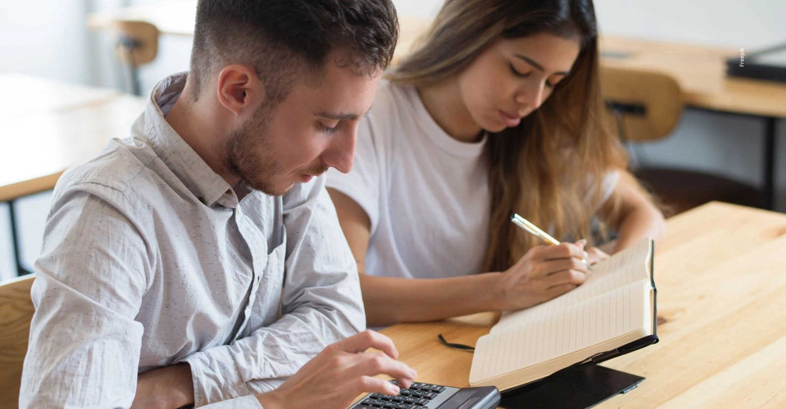 ¿Qué edades y requisitos se necesitan para cotizar y pensionarse en Colombia?