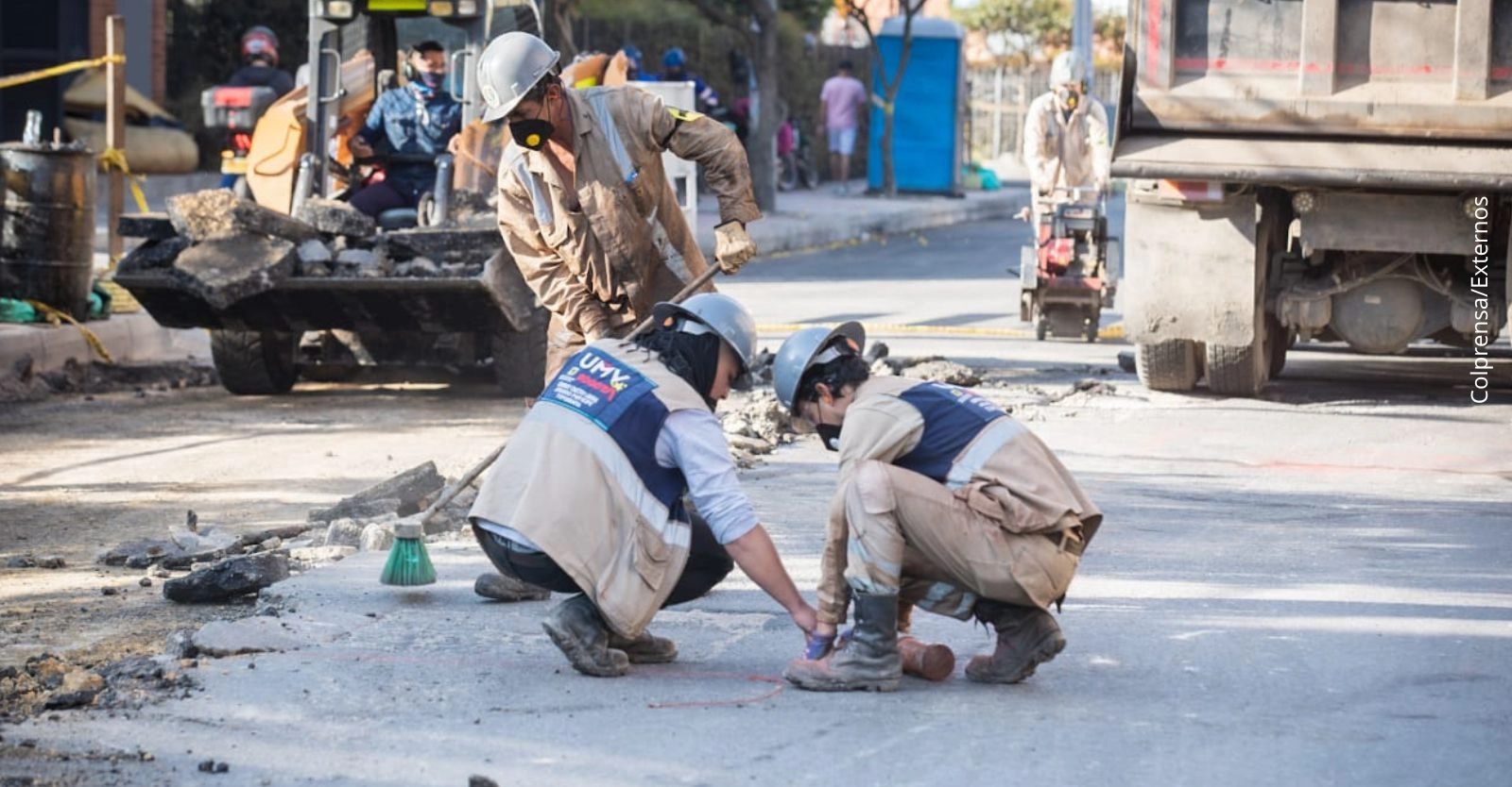 ¿Cansado de los huecos en Bogotá? Así puedes reportarlos para que las autoridades los reparen