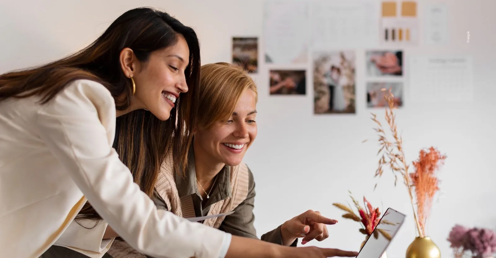 Alcaldía de Medellín amplía plazo para apoyar proyectos de mujeres emprendedoras en 2026.